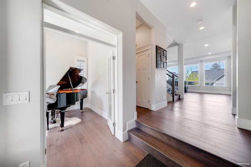 2862 Helc Place, Surrey, V3Z 0C6 | Image 3