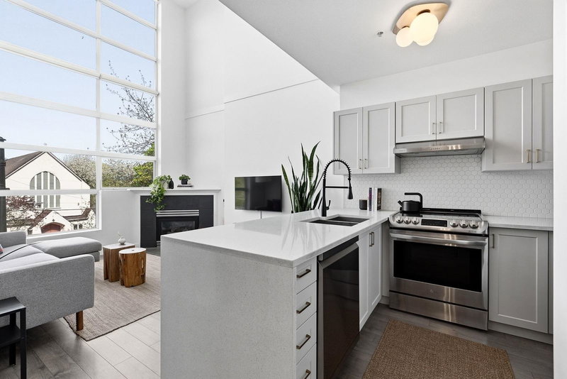 418 Broadway E #327, Vancouver, British Columbia