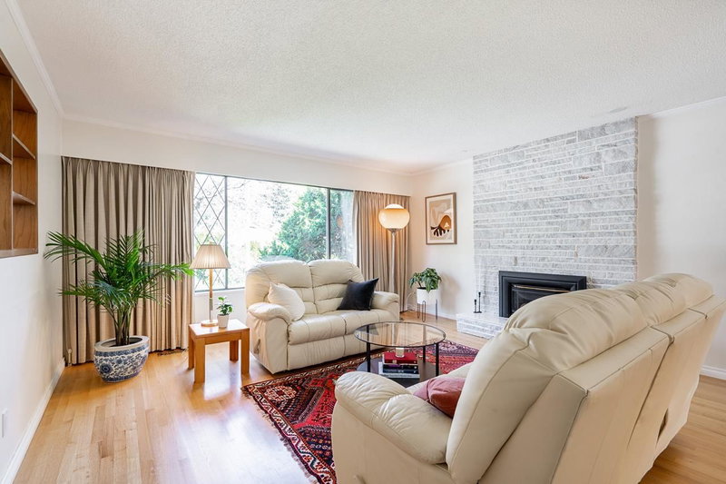 14586 18 Avenue, Surrey, V4A 5V5 | Image 2