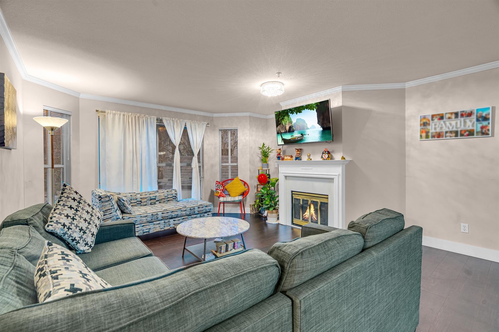 Listing Image 8