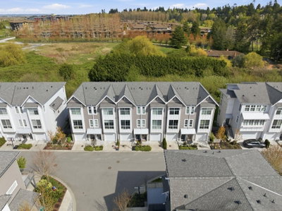 15 - 4726 Orca Way