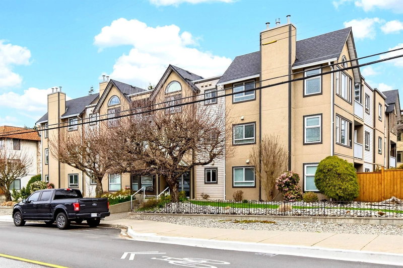 15035 Thrift Avenue #205, White Rock, British Columbia