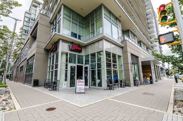 1401 - 1708 Columbia Street