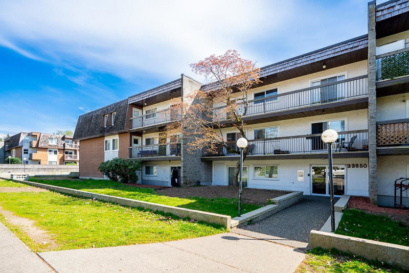304 - 33850 Fern Street, Abbotsford, V2S 6C3 | Image 2