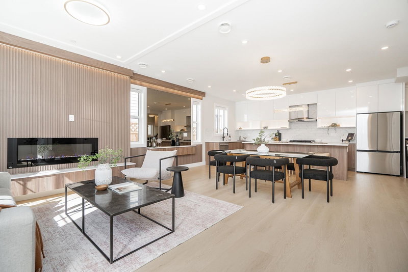 102 - 1619 Manning Avenue, Port Coquitlam, V3B 1K7 | Image 2