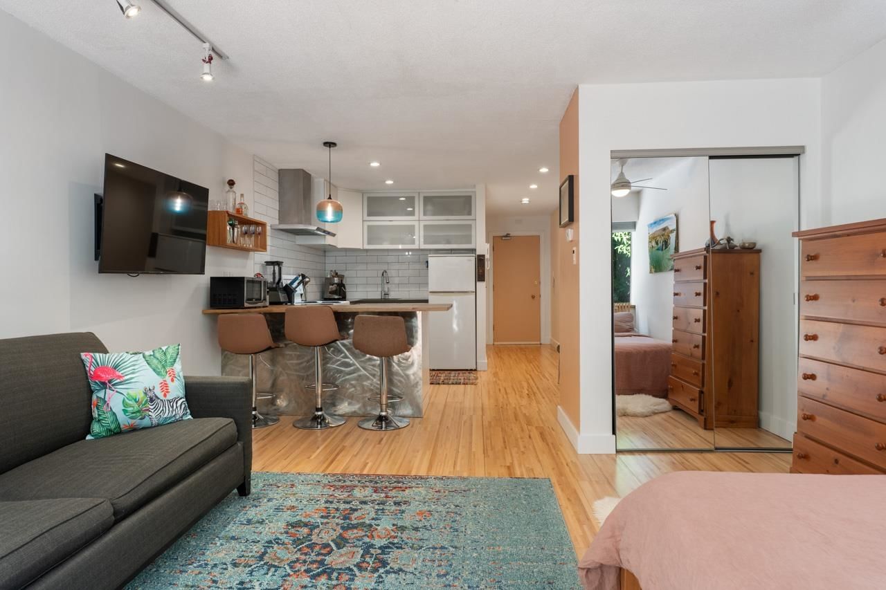Listing Image 12
