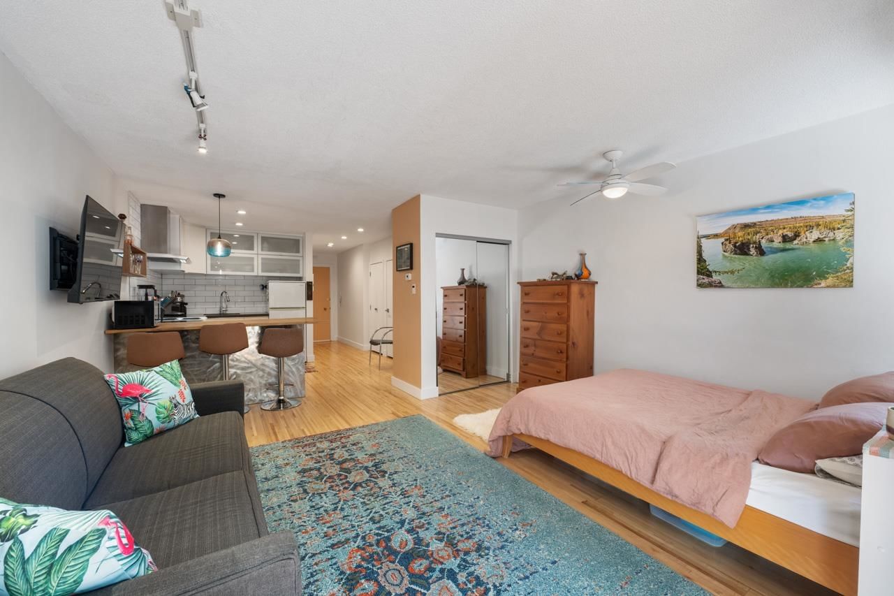 Listing Image 13