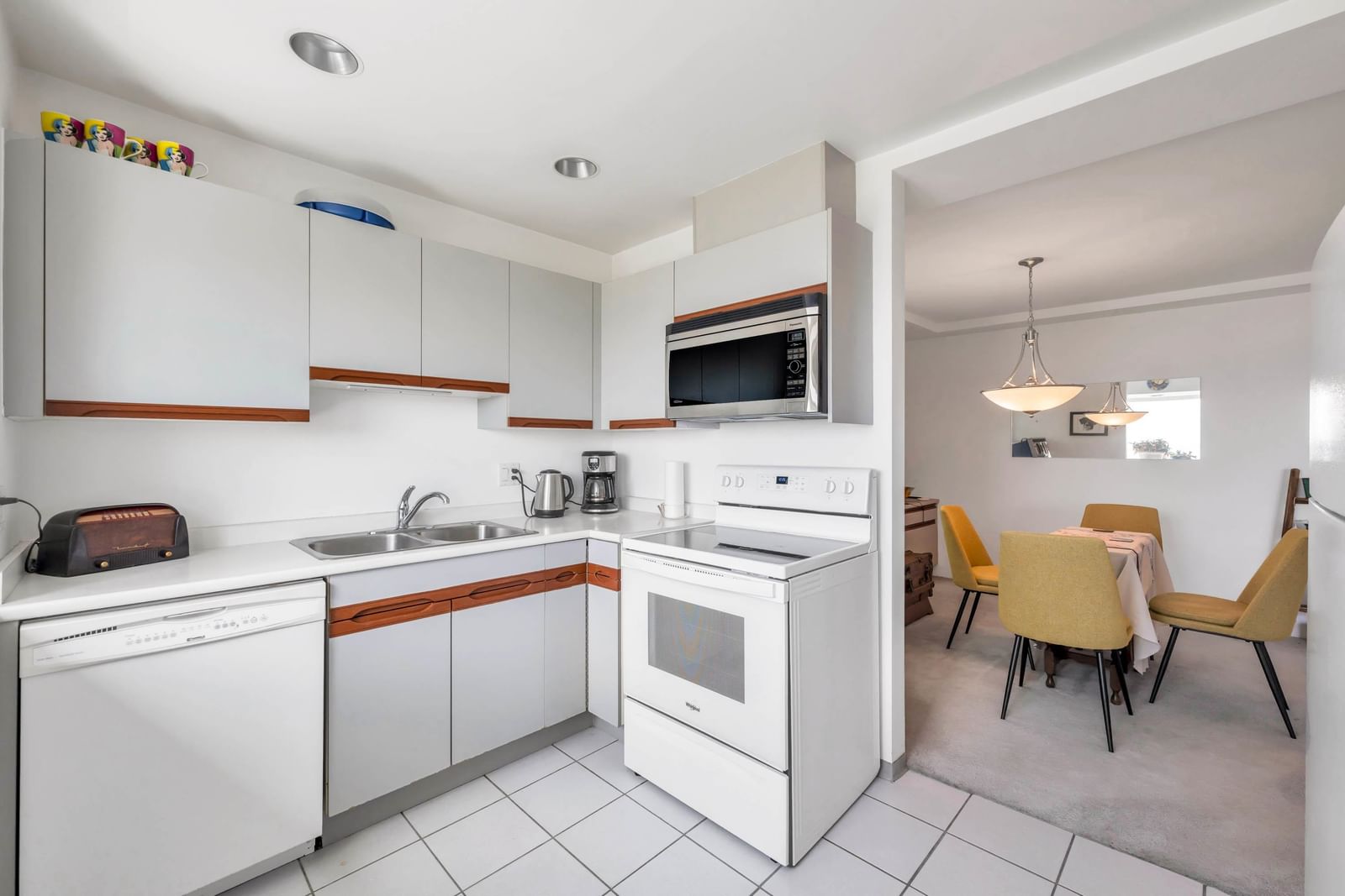 Listing Image 19