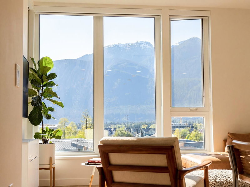 407 - 1506 Scott Crescent, Squamish, V8B 1G4 | Image 2