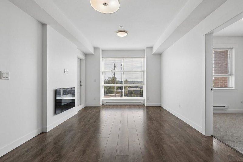 205 - 827 Roderick Avenue, Coquitlam, V3K 0E3 | Image 2