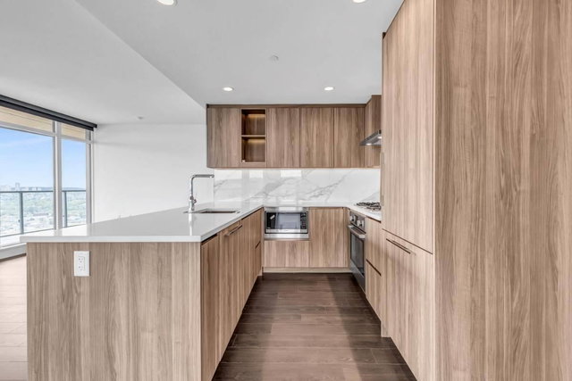 5206 - 4880 Lougheed Highway