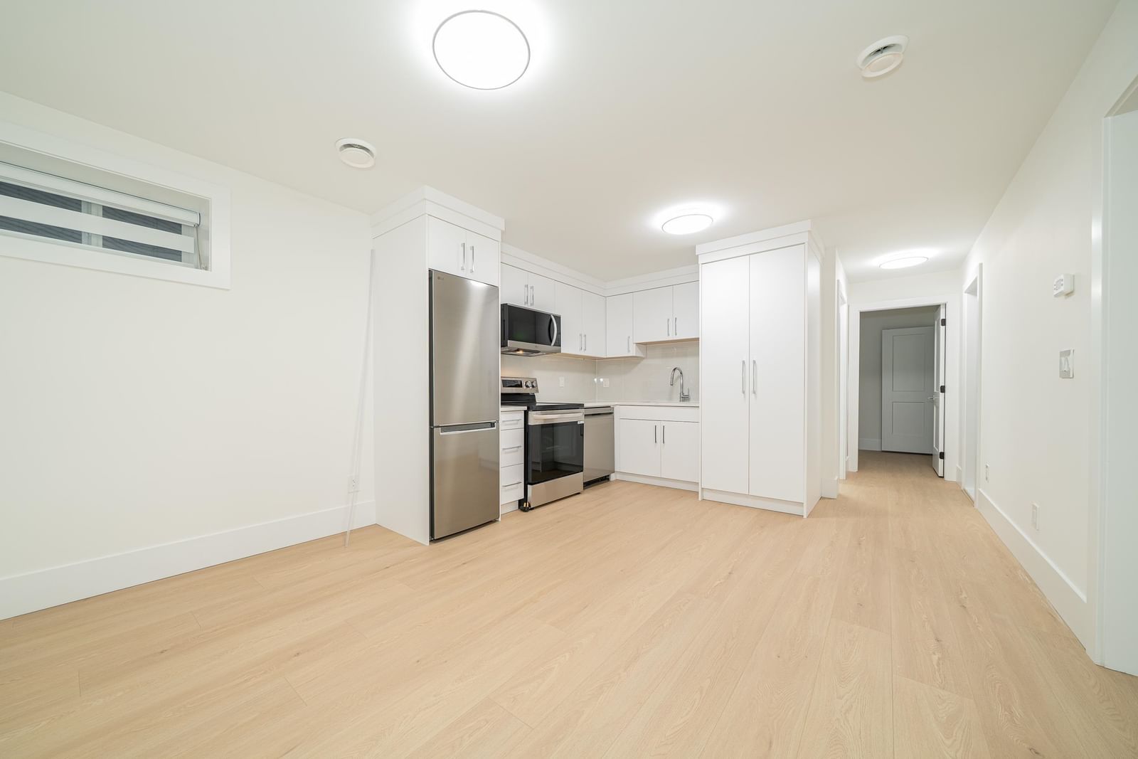 Listing Image 17