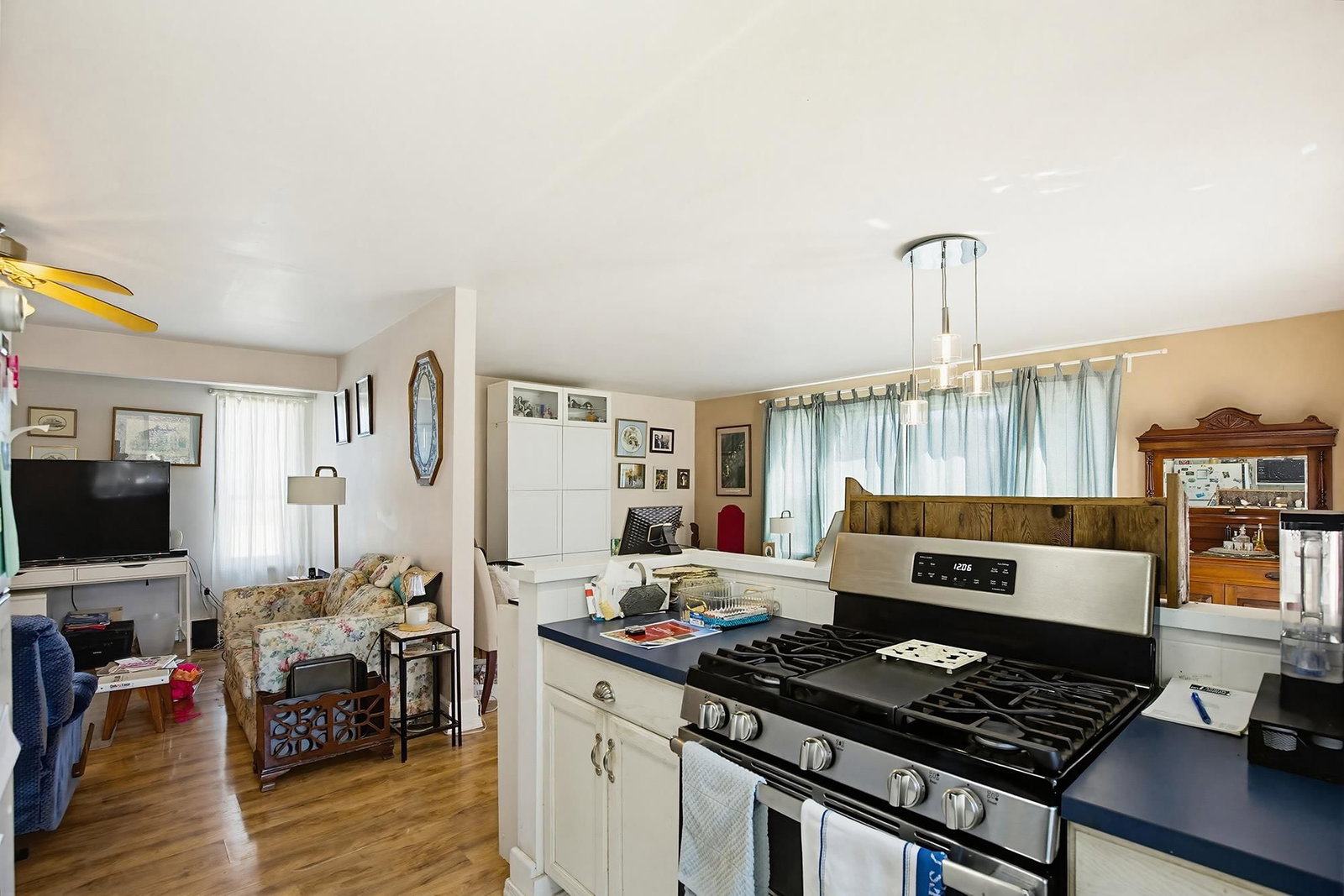 Listing Image 19