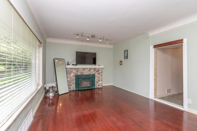 341 24th Street, North Vancouver, V7M 2C7 | Image 3