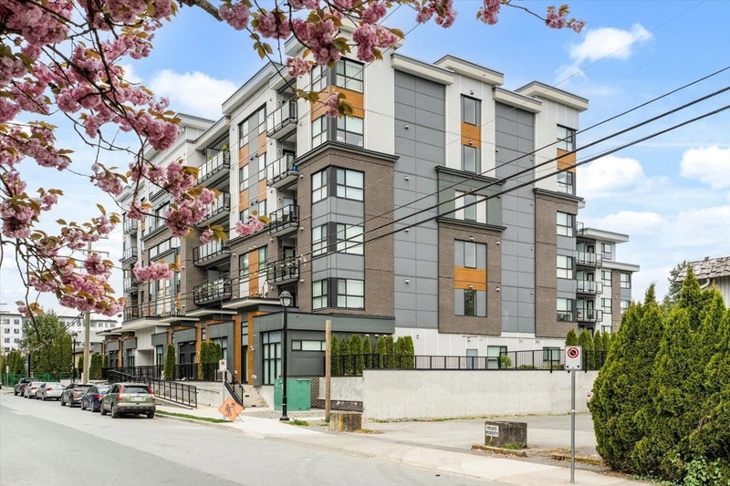 602 - 20695 Eastleigh Crescent