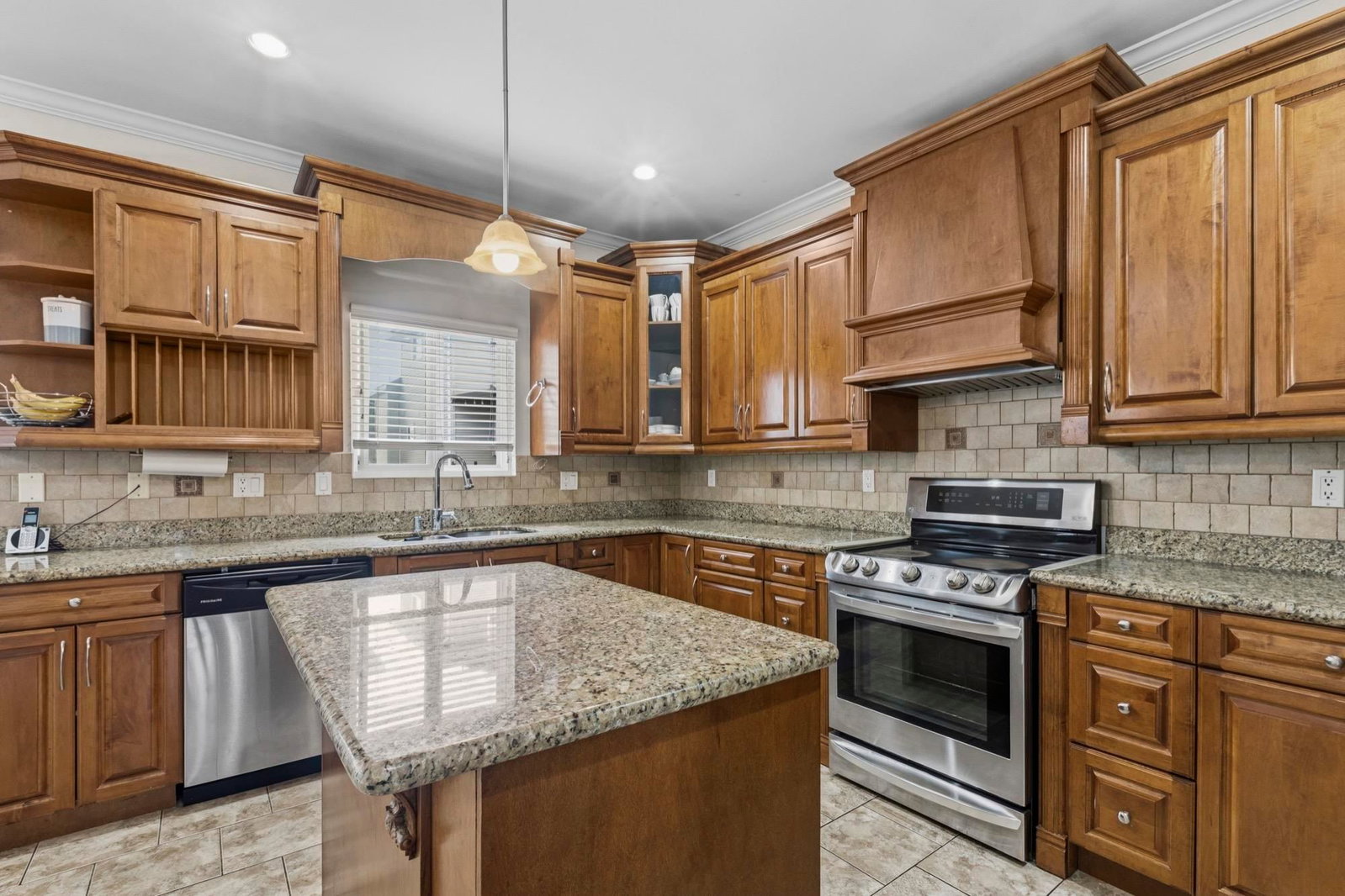Listing Image 13