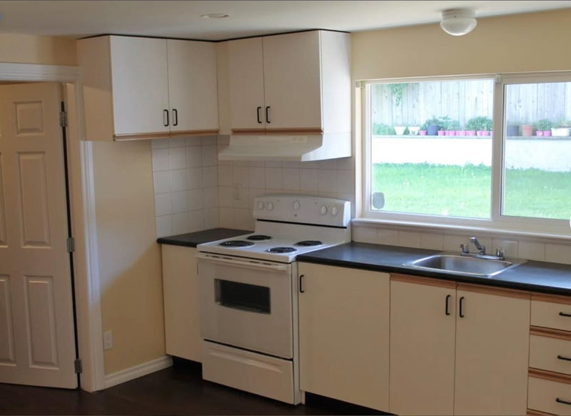 737 Robinson, Coquitlam, V3J 4E9 | Image 2