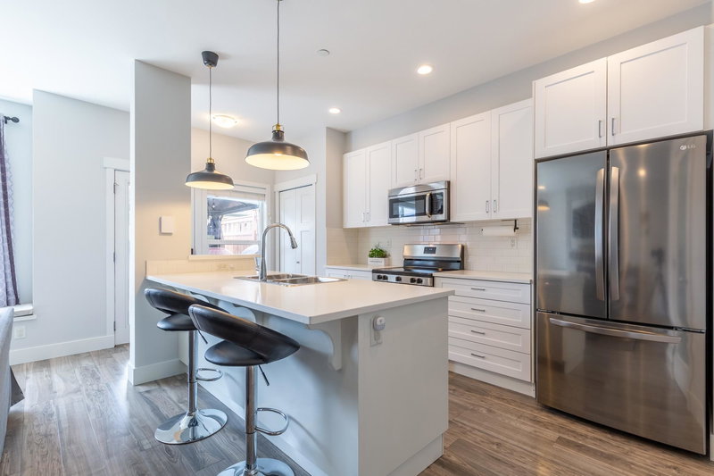 23958 Kanaka Way, Maple Ridge, V2W 0H7 | Image 2