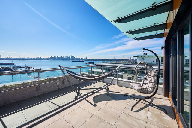 807 - 755 Harbourside Drive