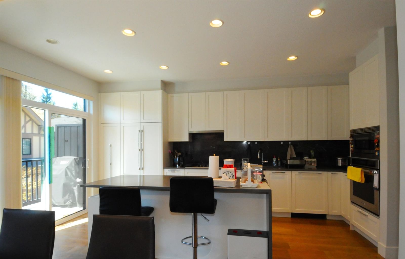 Listing Image 8