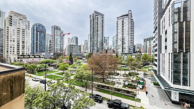 506 - 488 Helmcken Street