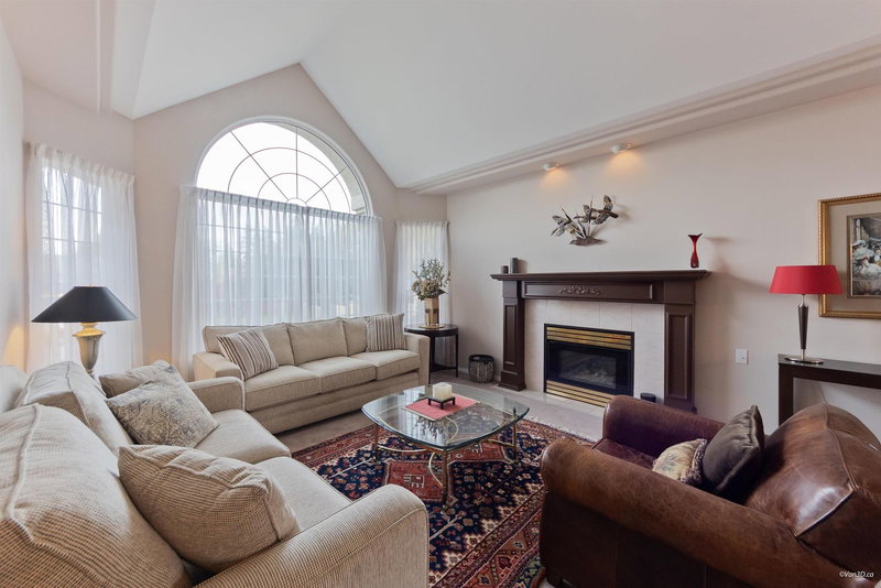 15788 92a Avenue, Surrey, V4N 3C2 | Image 3