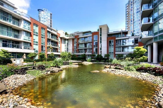 608 - 688 Abbott Street