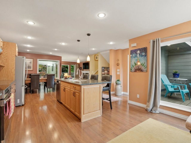 9439 Snowberry Court