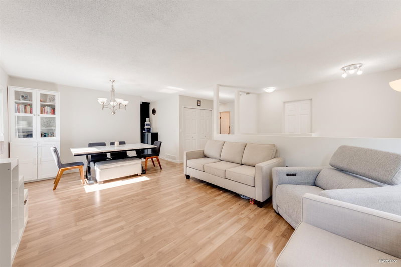 2978 Fleming Avenue, Coquitlam, V3C 4S3 | Image 3