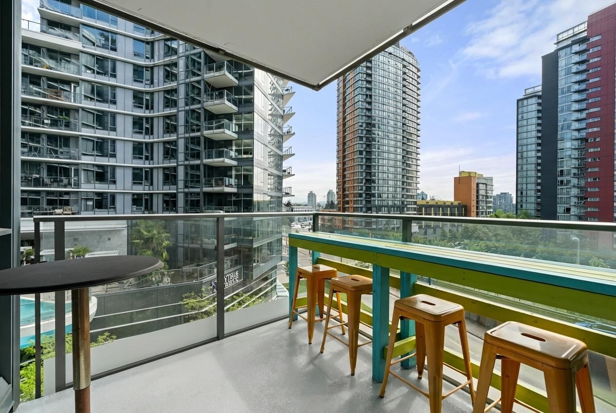 Listing Image 10
