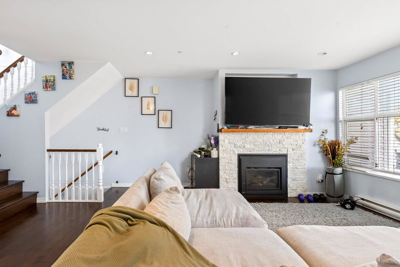 34 - 2450 Hawthorne Avenue, Port Coquitlam, V3C 6B3 | Image 2