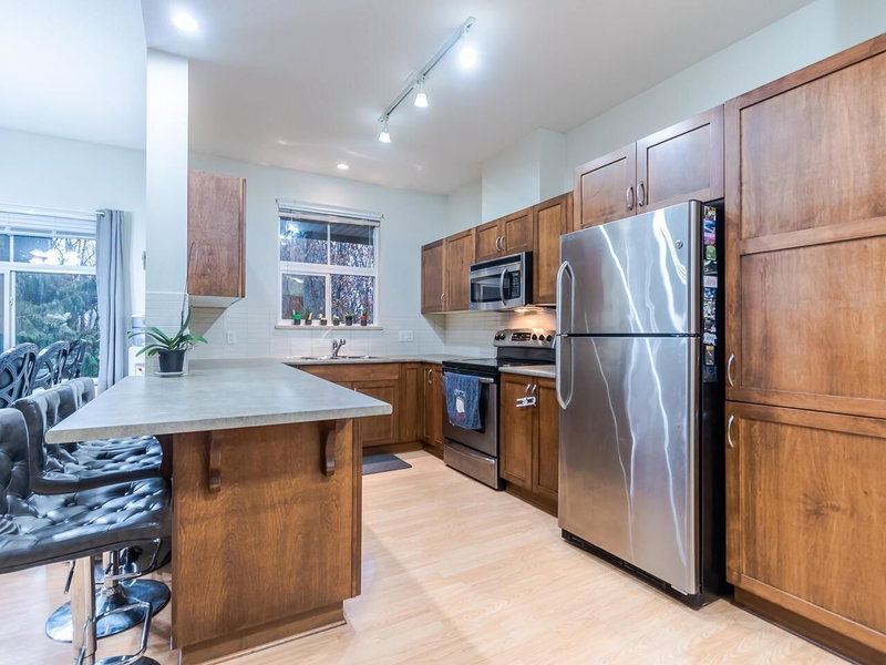 407 - 33338 Bourquin Crescent, Abbotsford, V2S 1Y1 | Image 3