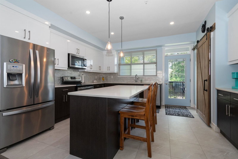 2 - 45395 Spadina Avenue, Chilliwack, V2P 0H3 | Image 2