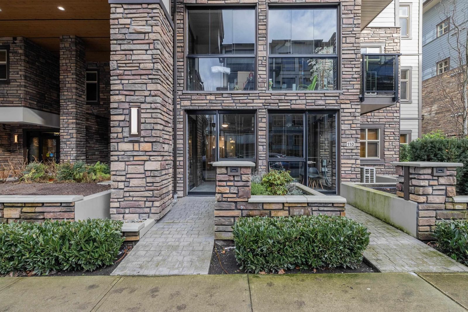 Listing Image 33