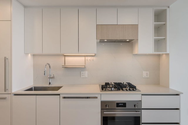 502 - 13573 98a Avenue