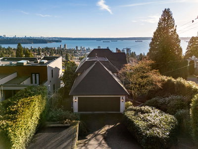 2198 Rosebery Avenue | West Vancouver | Image