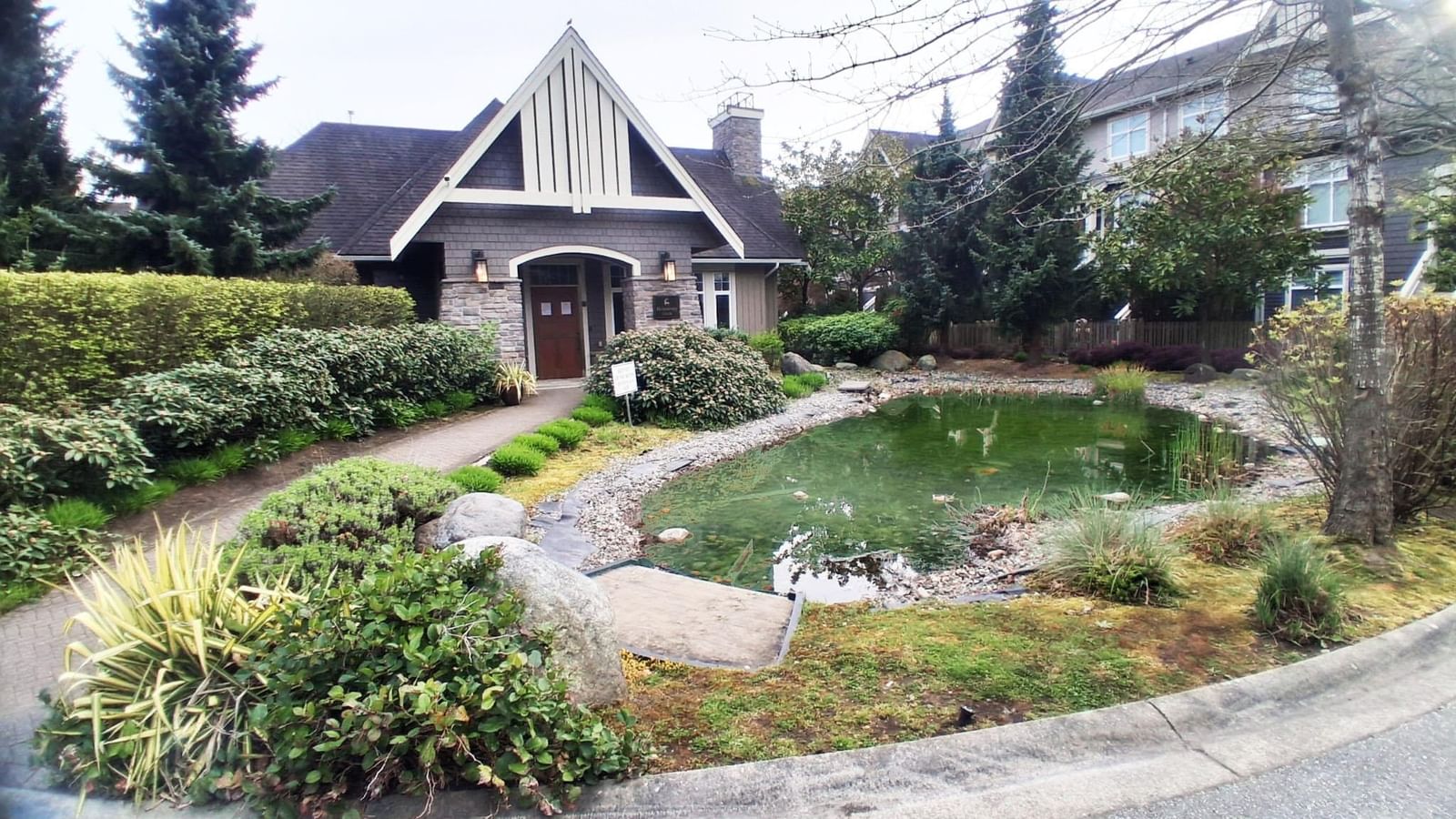 Listing Image 19