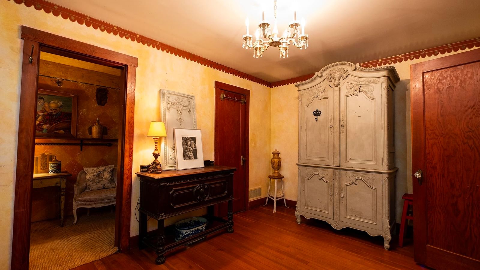Listing Image 10