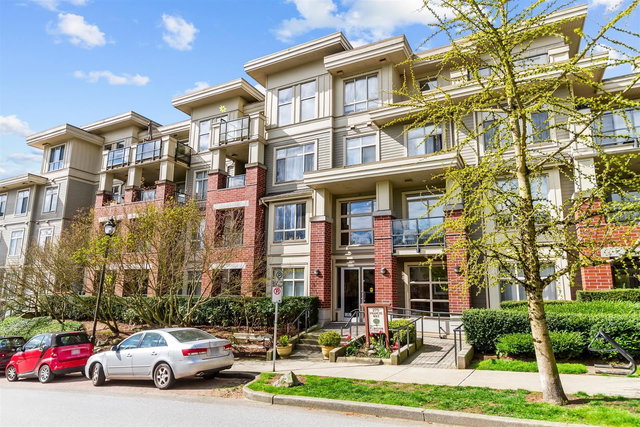 305 - 270 Francis Way