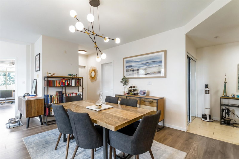305 - 270 Francis Way