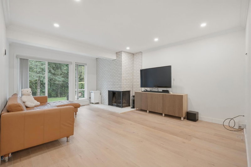 9546 Willowleaf Place, Burnaby, V5A 4A5 | Image 3