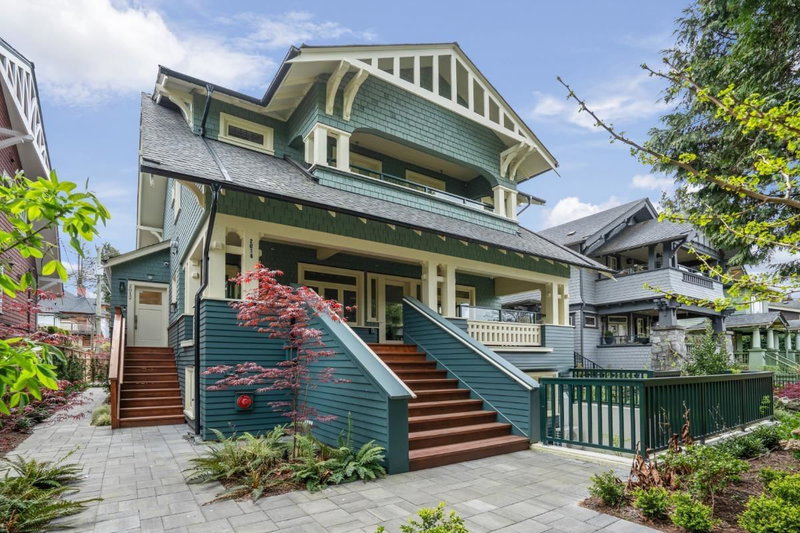 2012 15th Avenue W, Vancouver, British Columbia