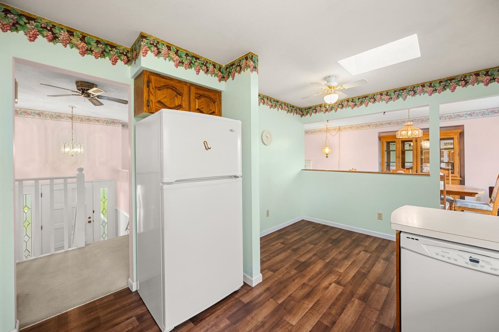 Listing Image 14