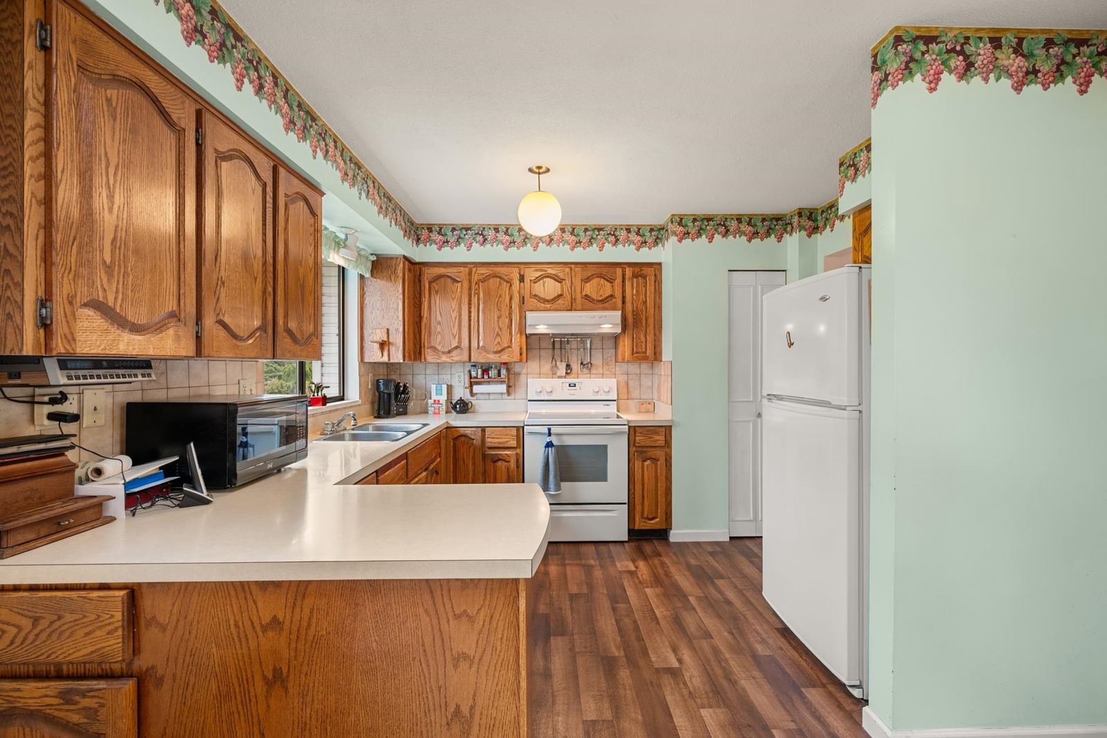 Listing Image 9