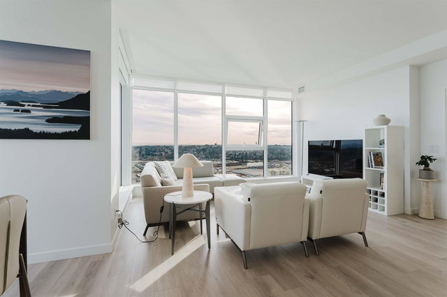 4605 - 680 Quayside Drive