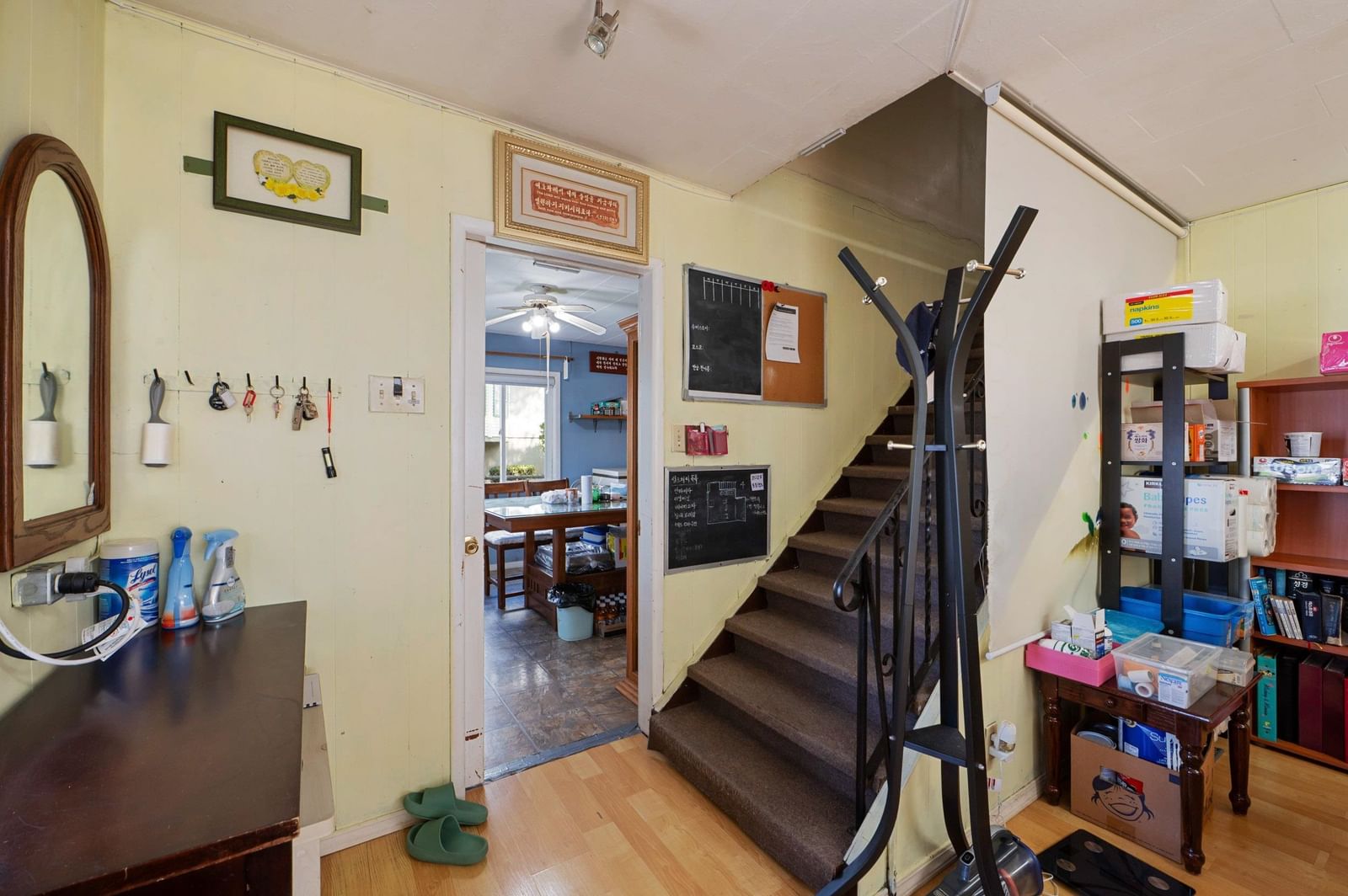 Listing Image 10