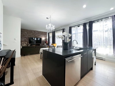 101 - 220 Salter Street | New Westminster | Image