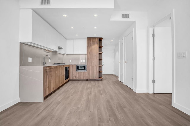 1605 - 505 Nelson Street