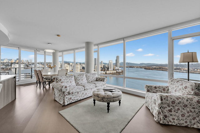 1705 - 210 Salter Street