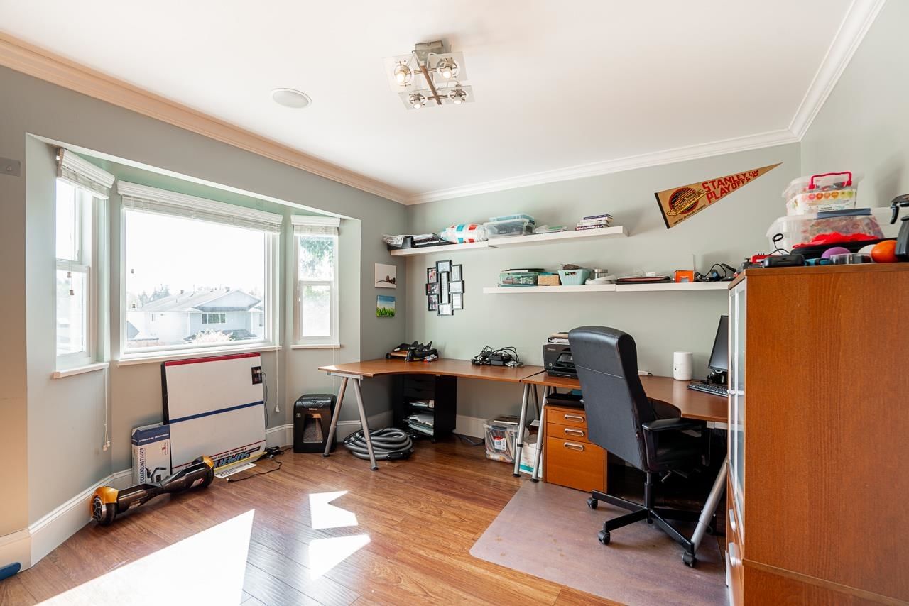 Listing Image 16